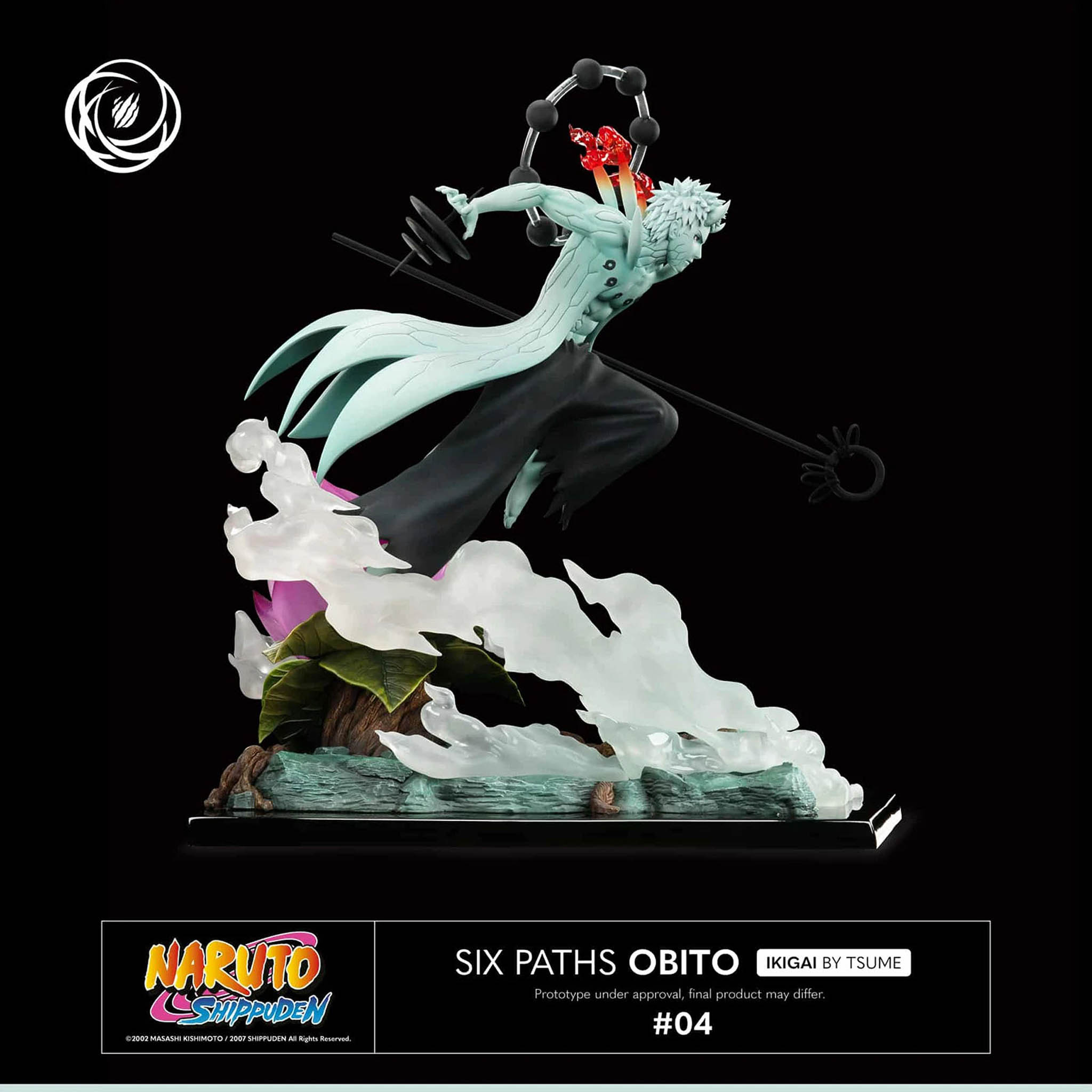 Eine Actionfigur von Six Paths Obito mit sechs schwarzen Kugeln und roten Flammen.