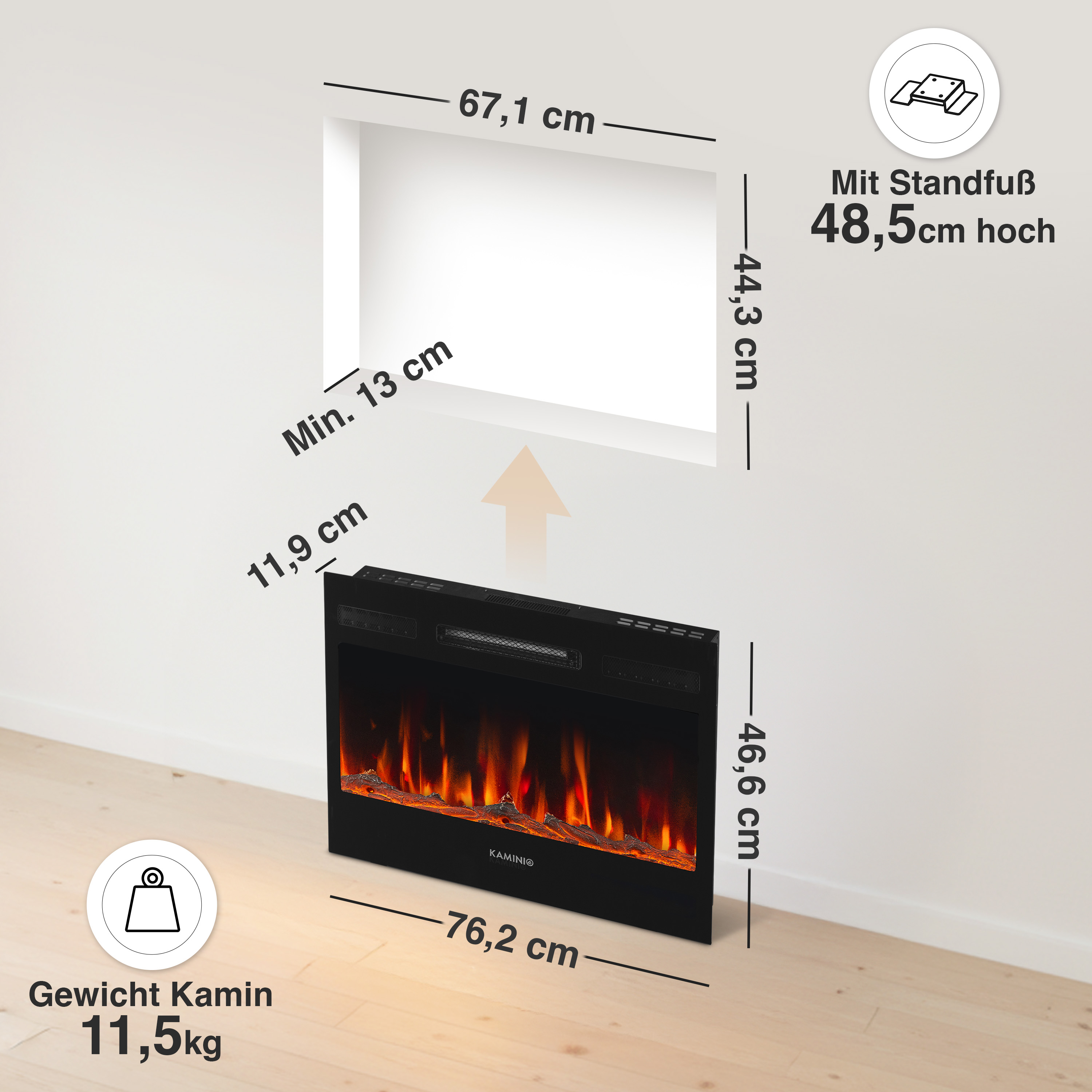 Ein schwarzer Kamin mit Flammenoptik, Maße sind angegeben.