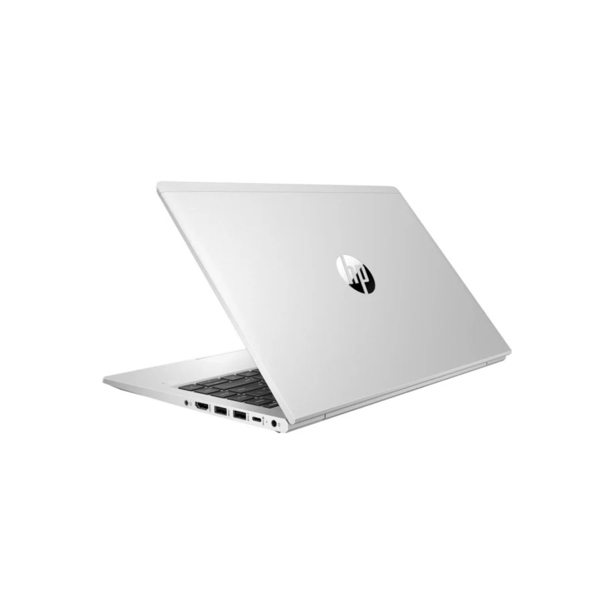 Ein weißer HP Laptop mit geöffnetem Bildschirm, Ansicht von schräg hinten.