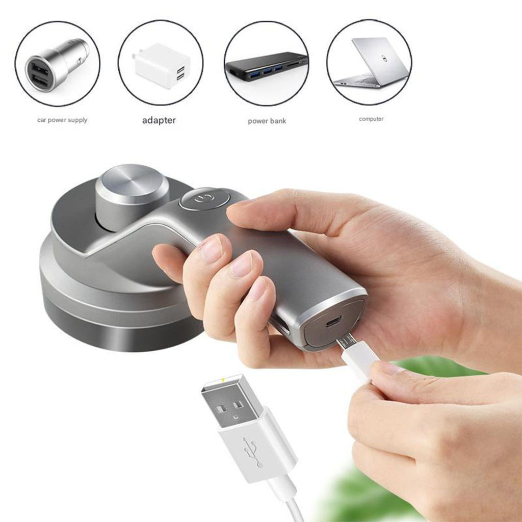Hand schließt USB-Kabel an graues Gerät an. Oben kleine Bilder von Zubehör.
