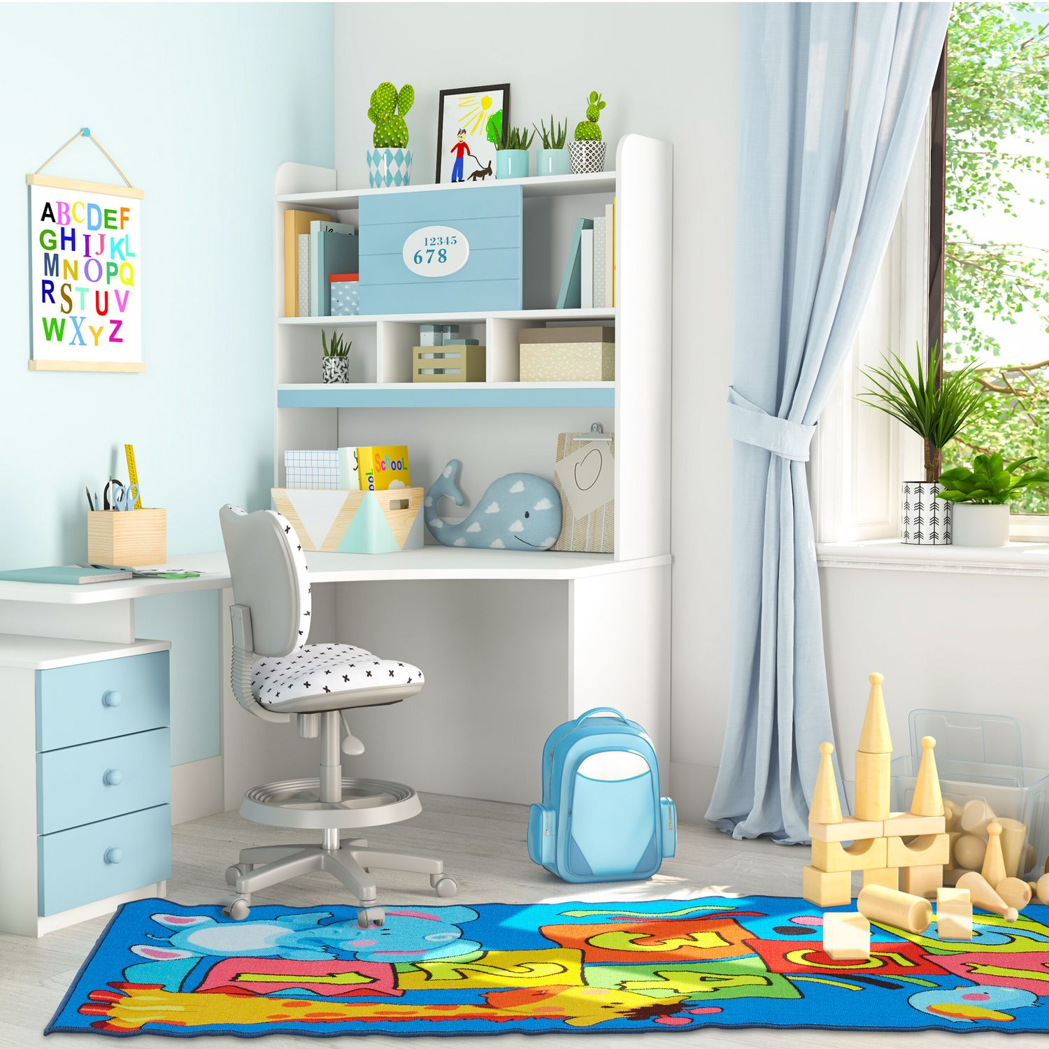 Habitación infantil con escritorio, silla, estantería, alfombra y juguetes.