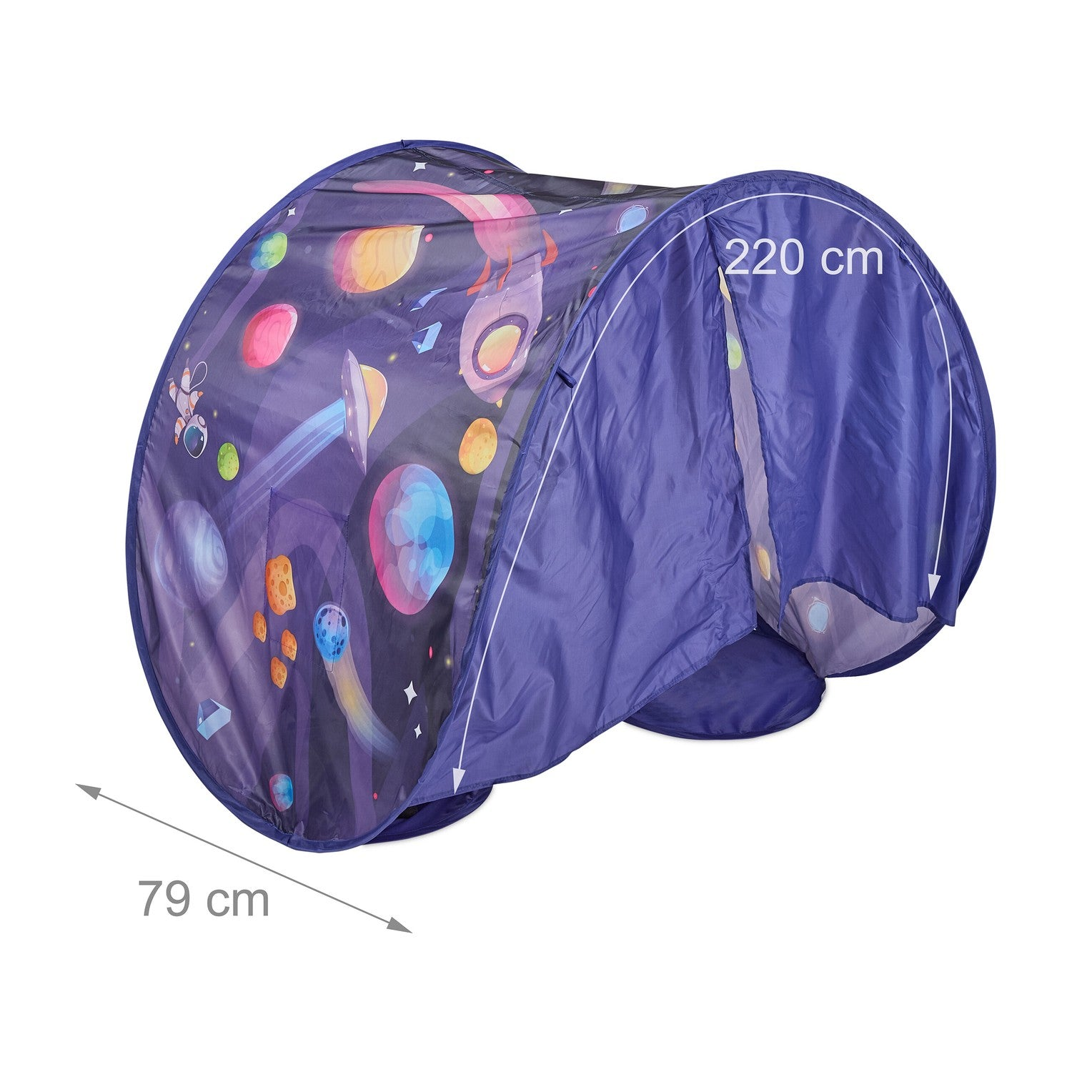 Una carpa de juego morada con diseño espacial. Mide 79 cm de ancho y 220 cm.
