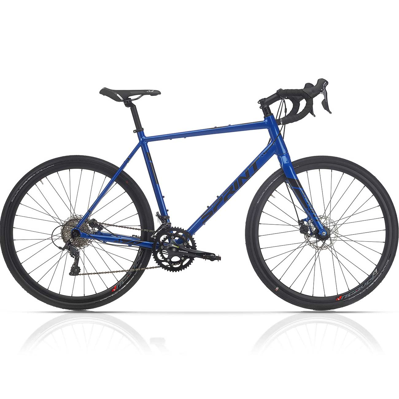 Ein blauer Gravelbike mit schwarzen Reifen und Felgen, Scheibenbremsen und Gangschaltung.