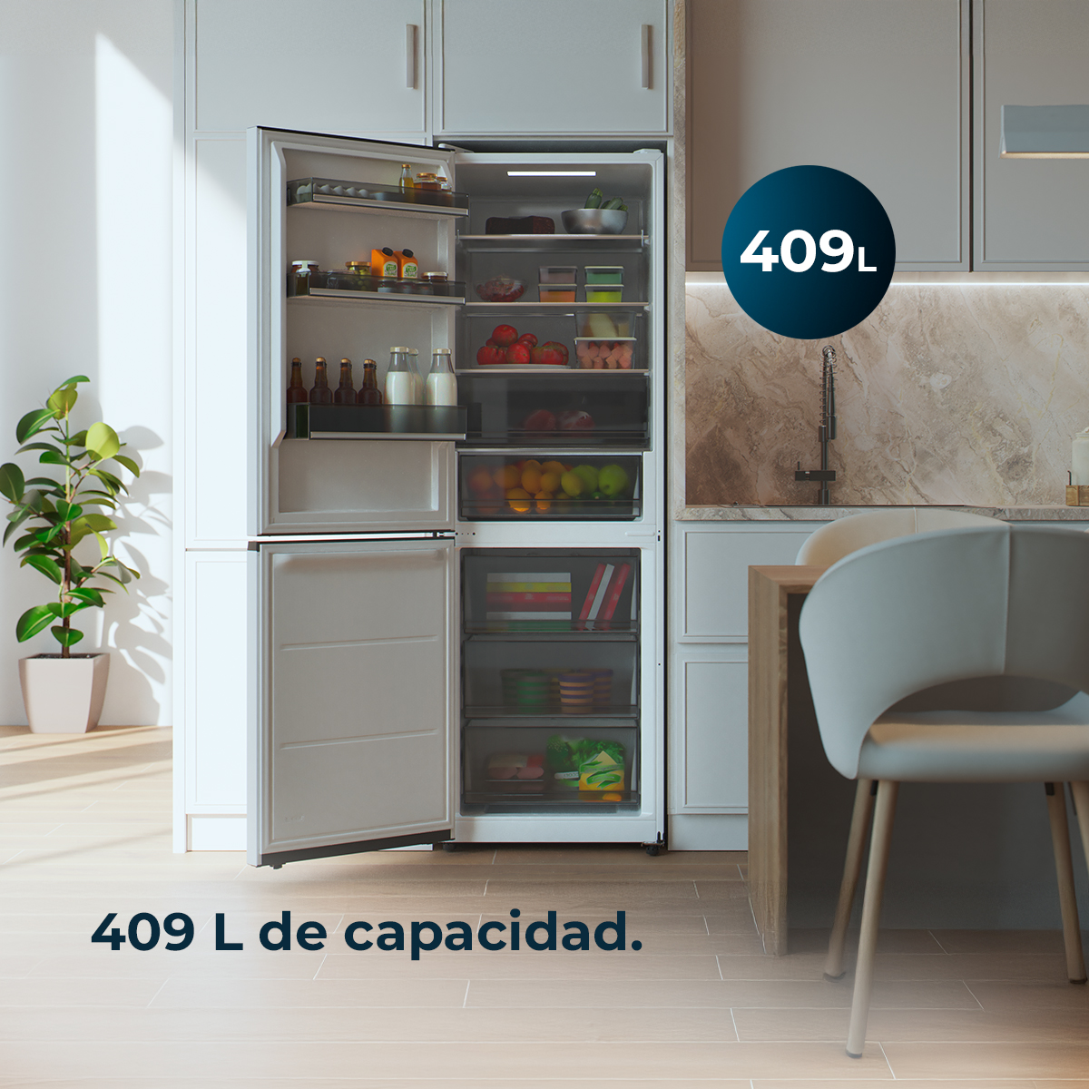 Un refrigerador abierto con alimentos, mostrando una capacidad de 409L.