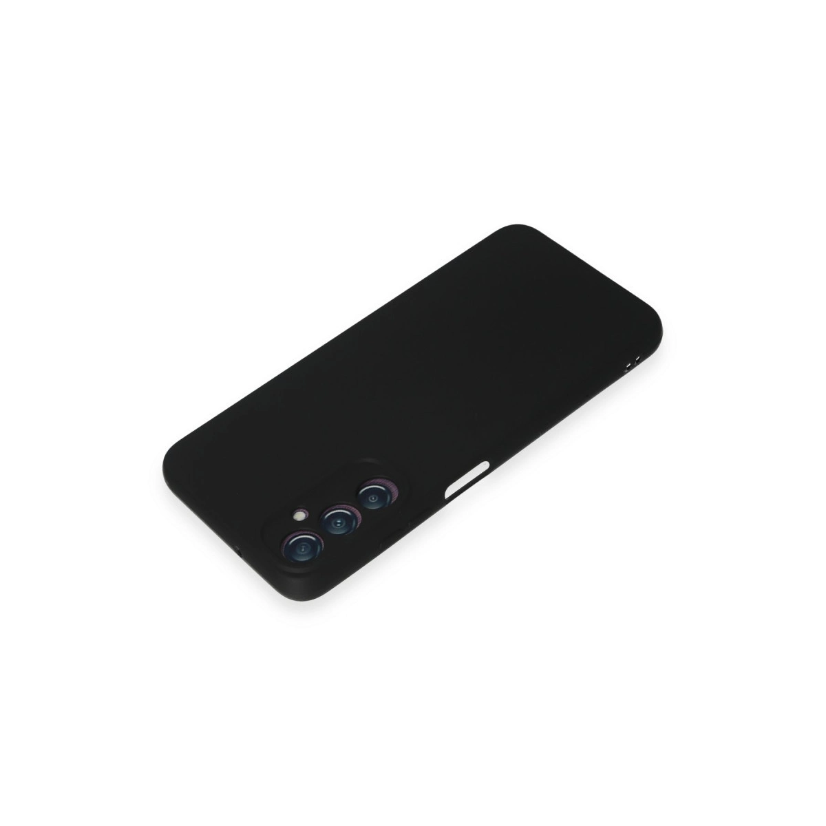 Beyaz arka plan üzerinde üç kamera lensli siyah telefon kılıfı.
