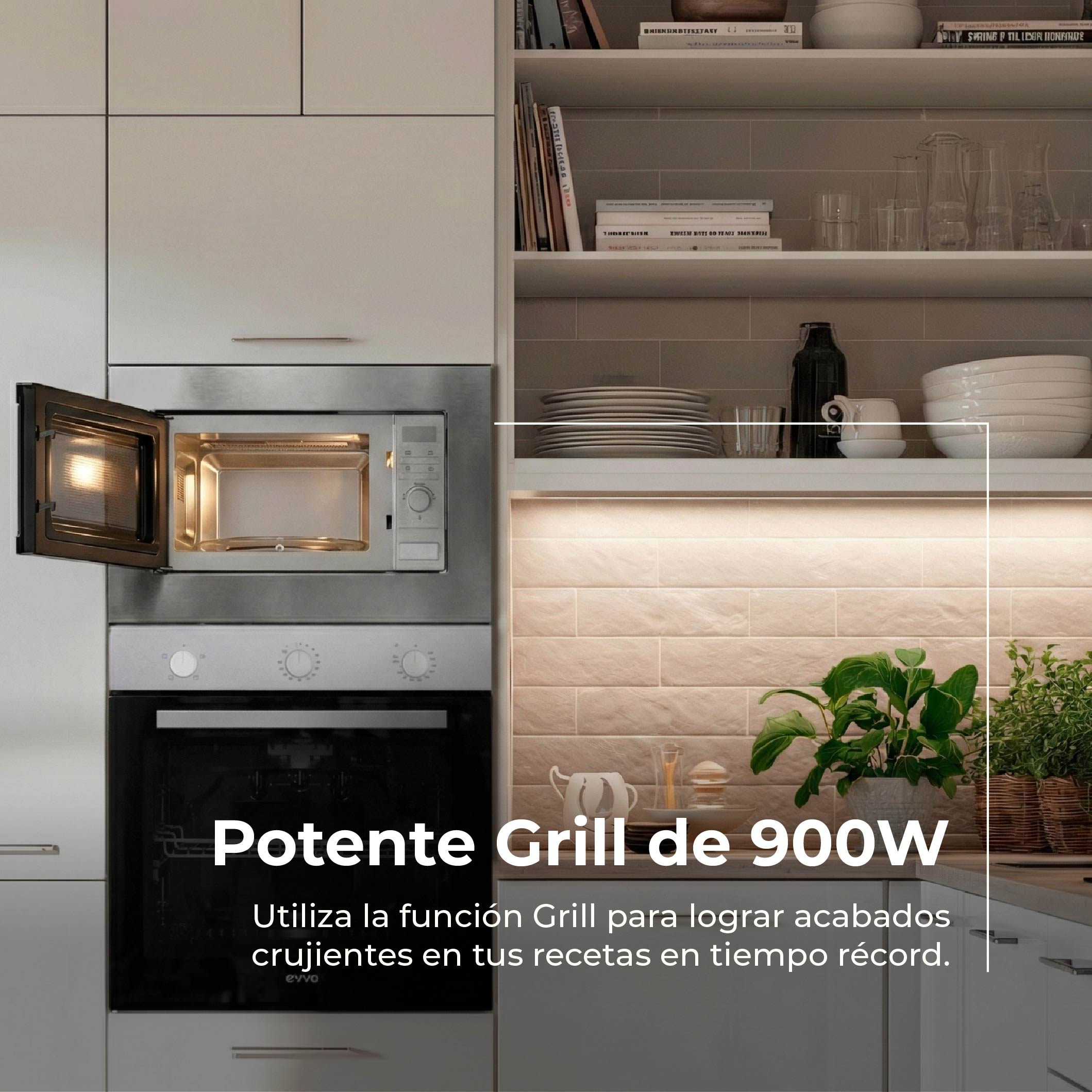 Un compartimento de microondas abierto sobre un horno con controles.