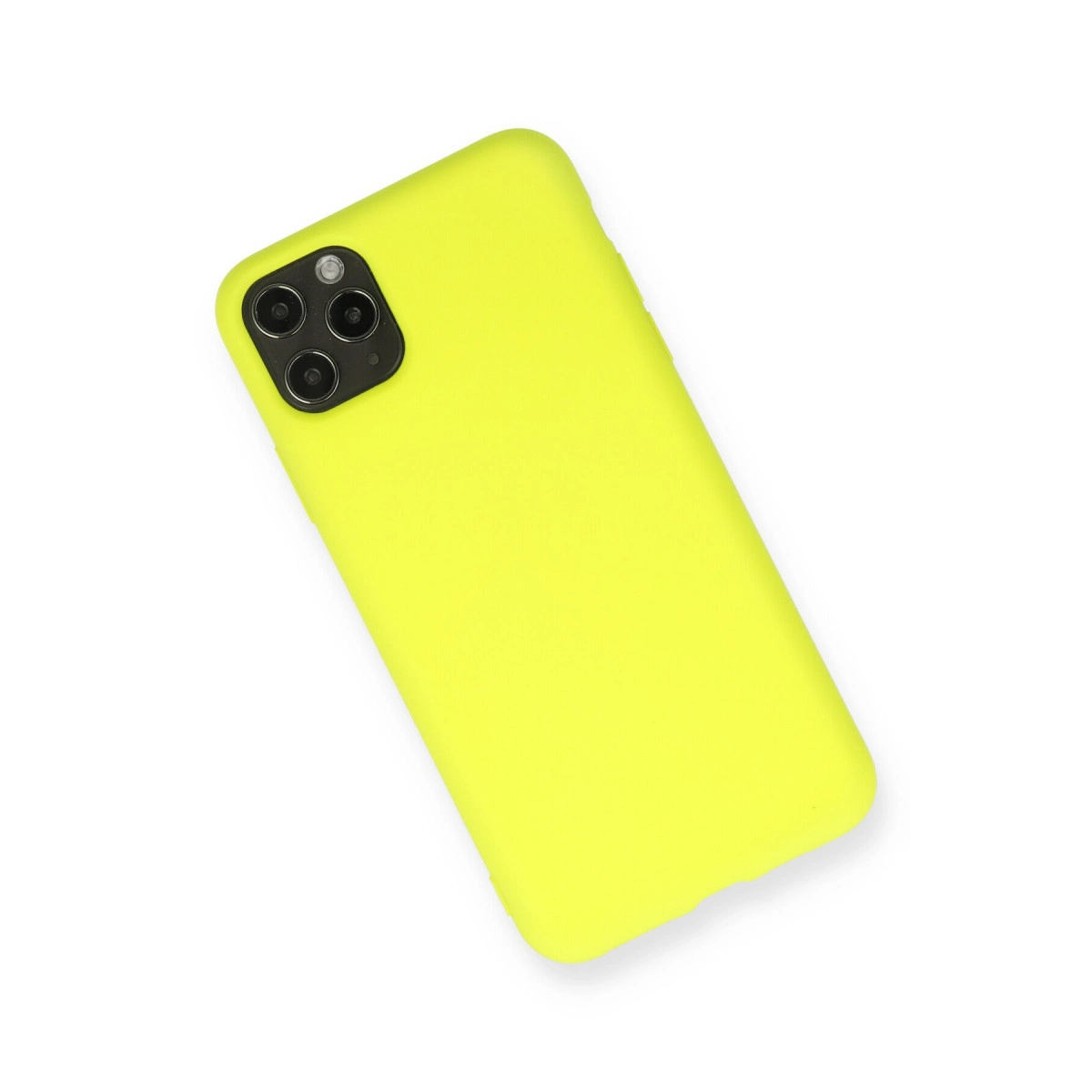 Üç kamera lensli parlak sarı telefon kılıfı.