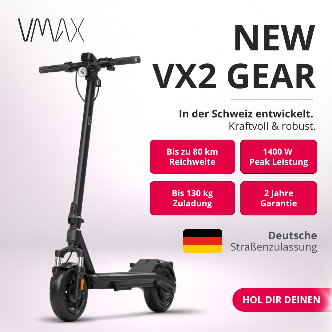 Ein schwarzer E-Scooter der Marke VMAX mit der Aufschrift "NEW VX2 GEAR".