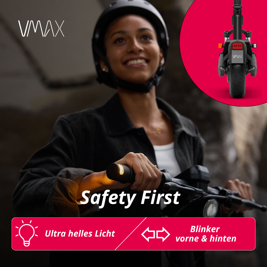 Eine Frau mit Helm fährt einen E-Scooter mit leuchtenden Blinkern.