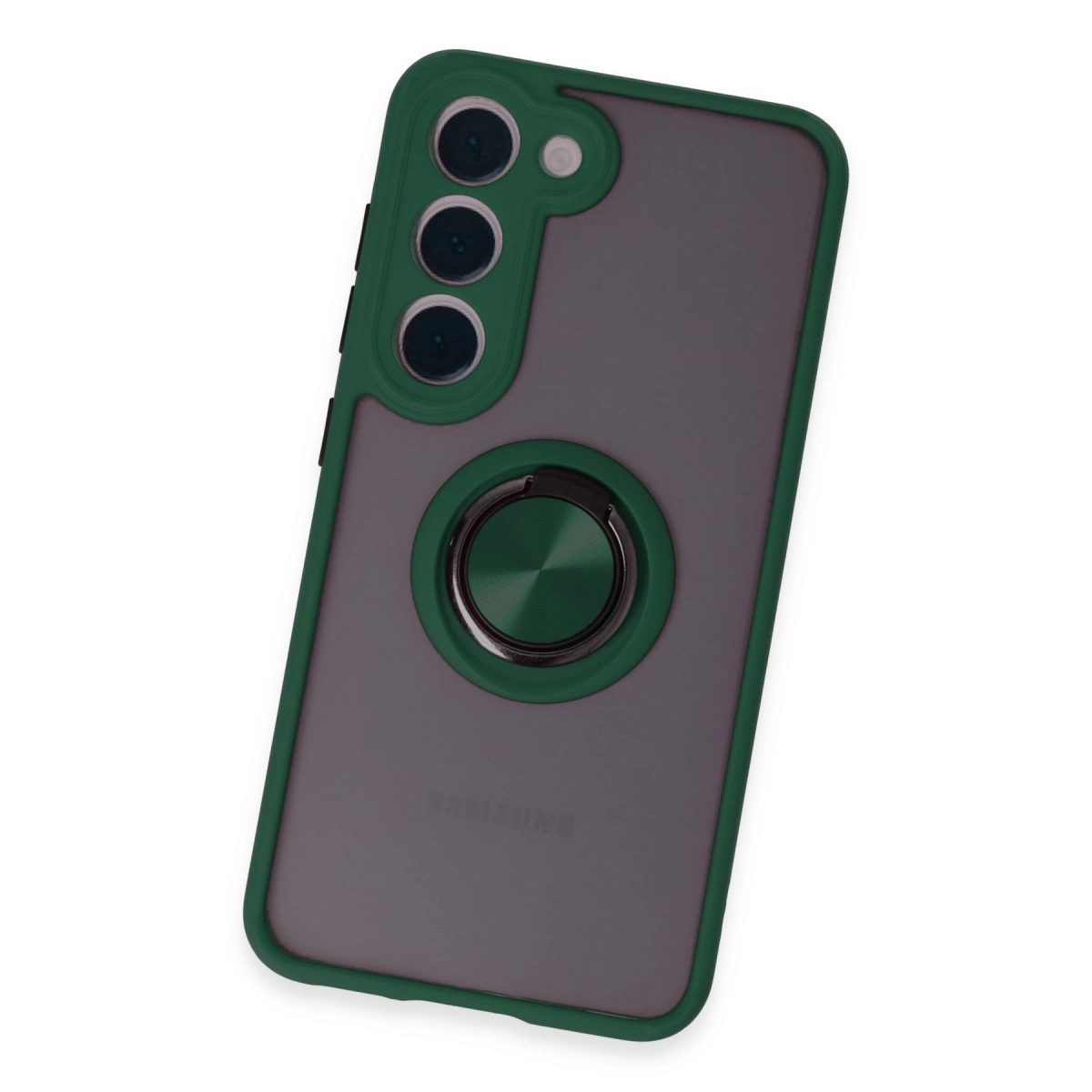 Arkada üç kamera ve metal halkalı yeşil telefon kılıfı.