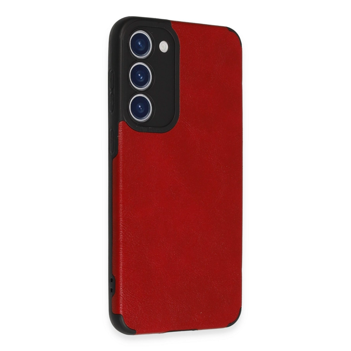 Üç lensli siyah kamera bloğu olan kırmızı telefon kılıfı.
