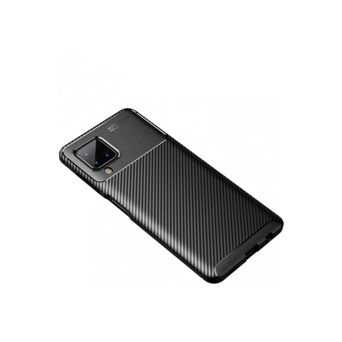 Karbon fiber desenli kılıflı siyah akıllı telefon, beyaz arka plan üzerinde kamera modülü.