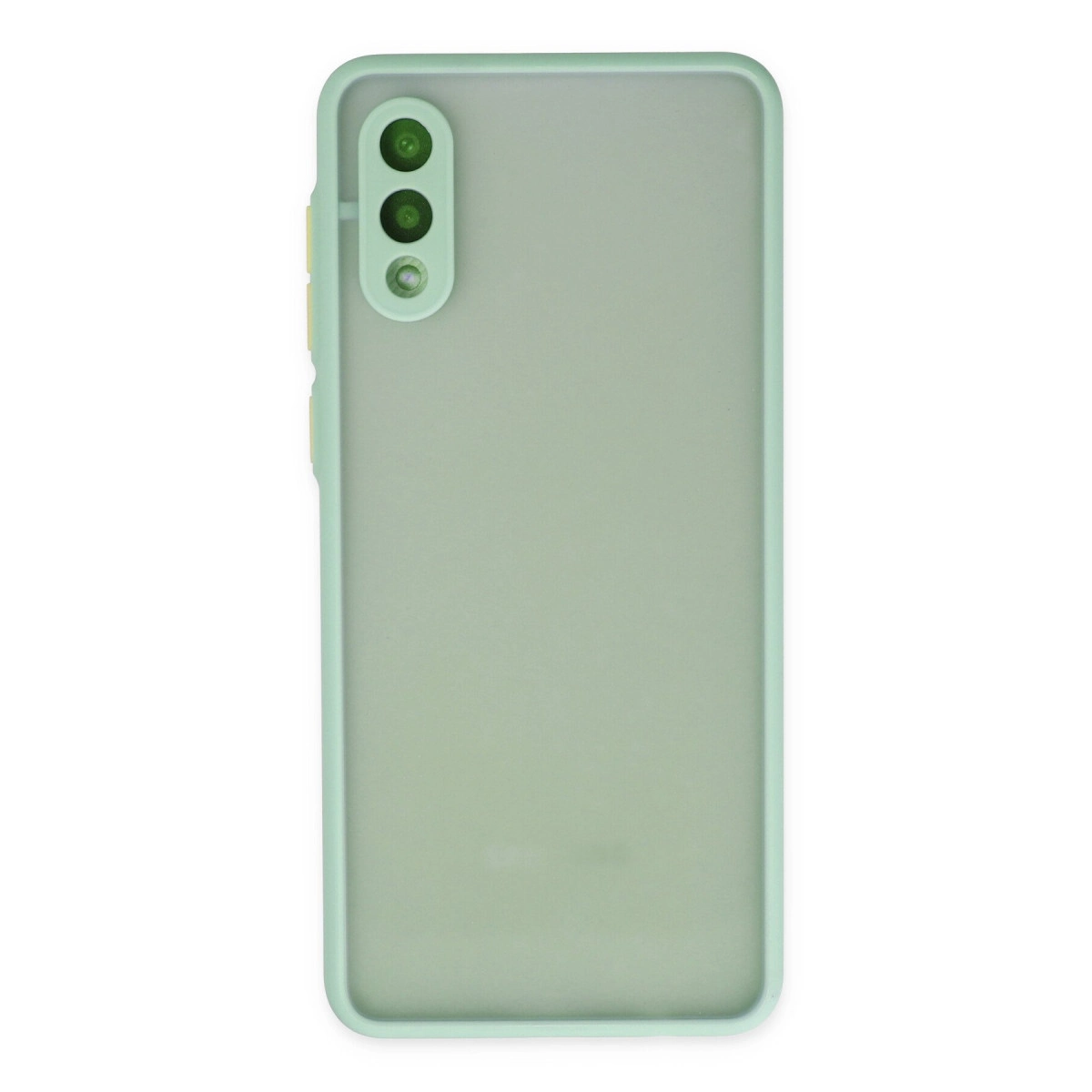 Arkada üçlü kamera açıklığına sahip pastel yeşili telefon kılıfı.