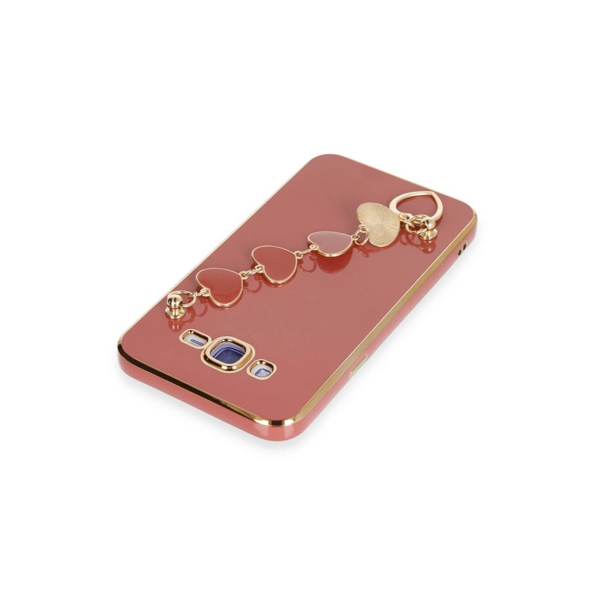 Altın kenarlı kırmızı telefon kılıfı ve kalp şeklinde charm zinciri.