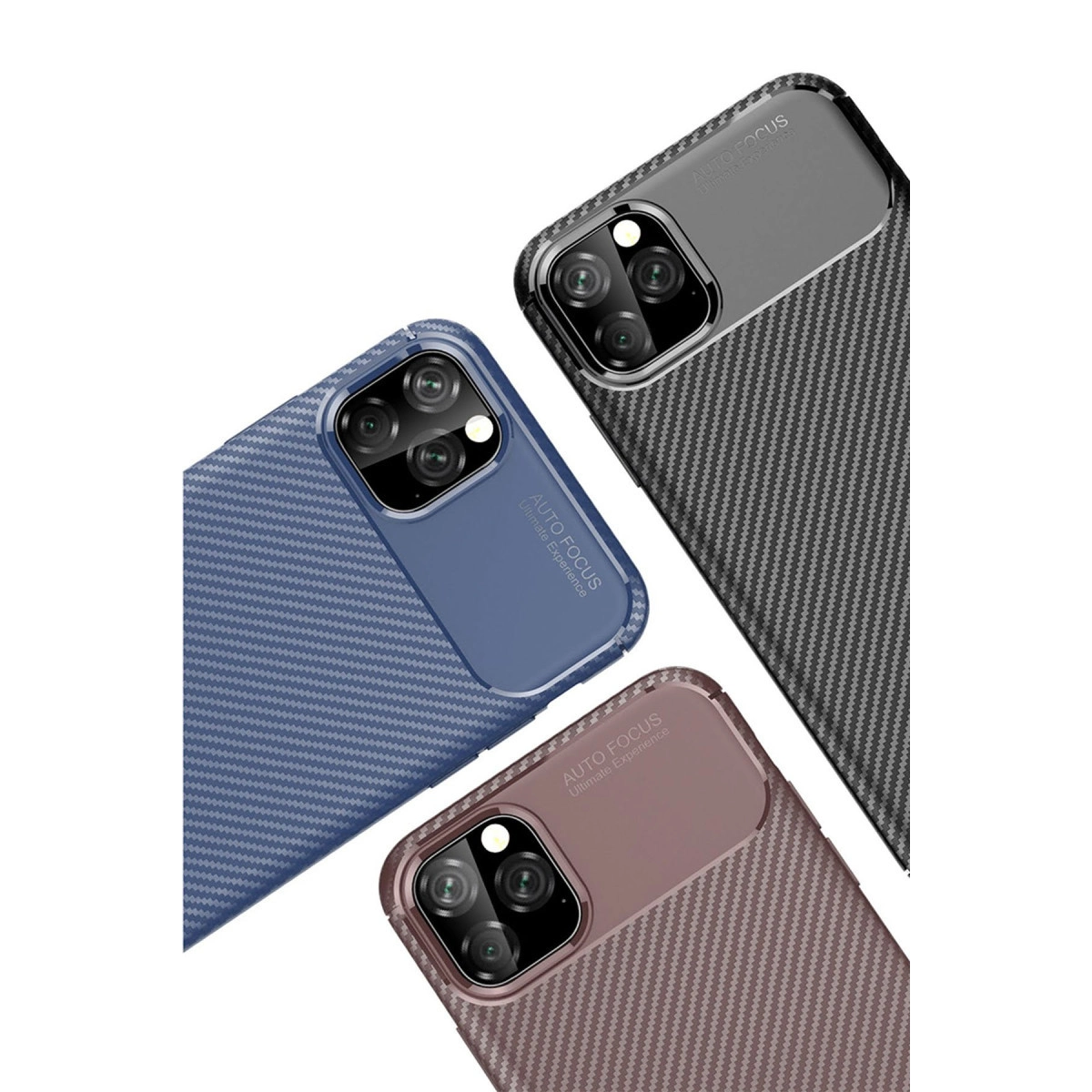 Karbon fiber desenli mavi, gri ve kahverengi üç telefon kılıfı.