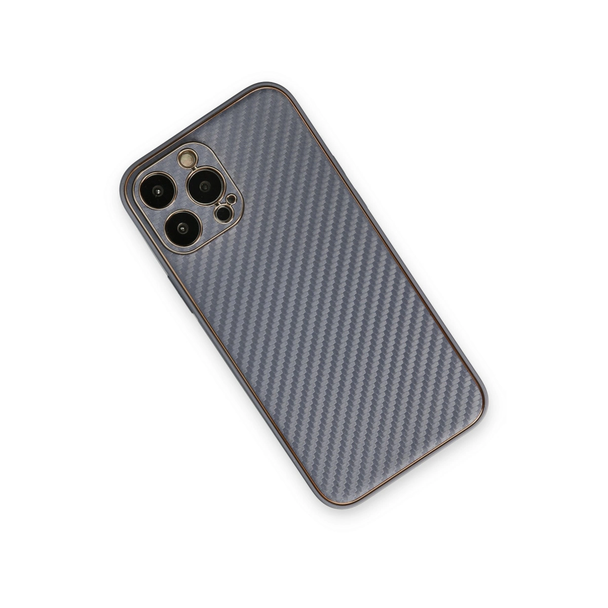 Üç kamera lensli gri karbon fiber telefon kılıfı.