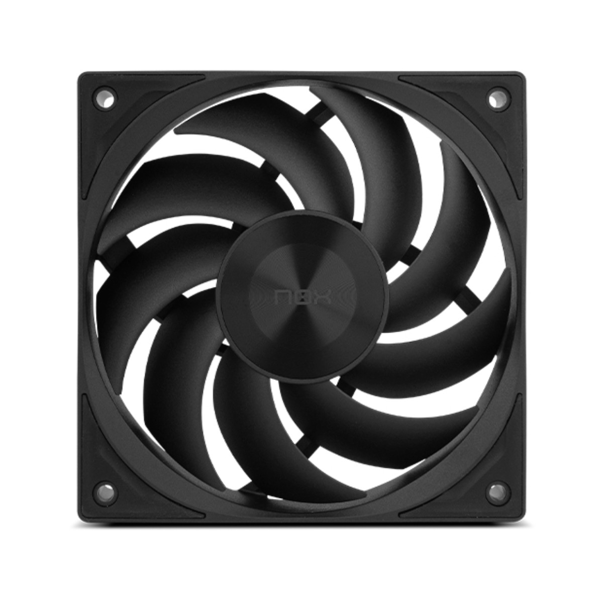 Een zwarte computer ventilator met negen gebogen bladen op een witte achtergrond.