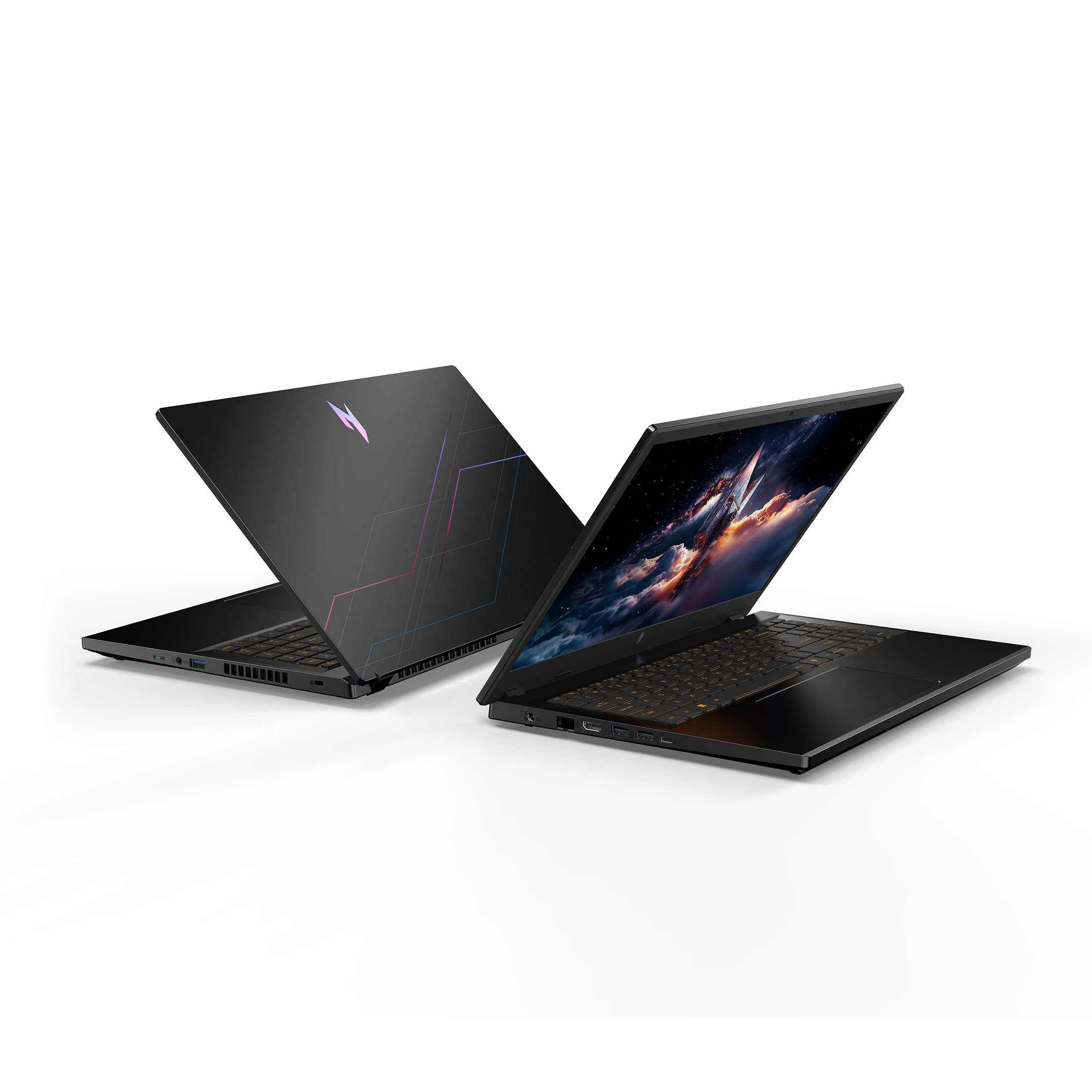 Zwei schwarze Laptops mit leuchtender Tastatur und kosmischem Hintergrundbild.