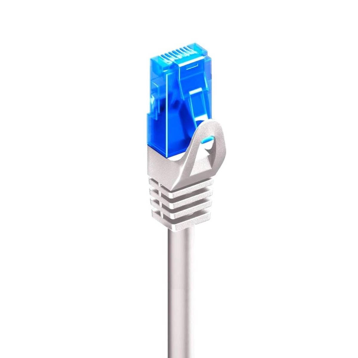 Un connettore RJ45 blu con alloggiamento argentato e cavo grigio.
