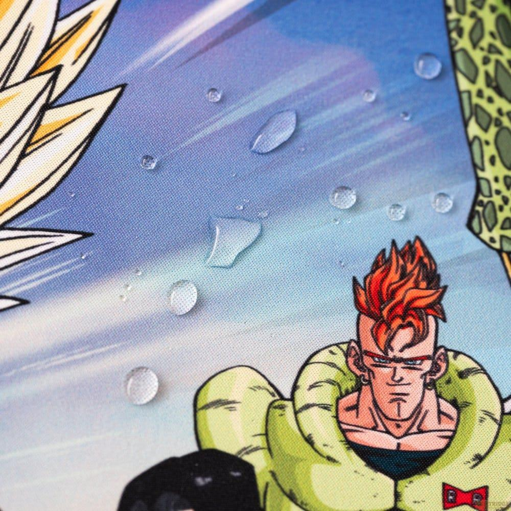 Postać z anime z czerwonymi włosami i zieloną zbroją, krople wody.