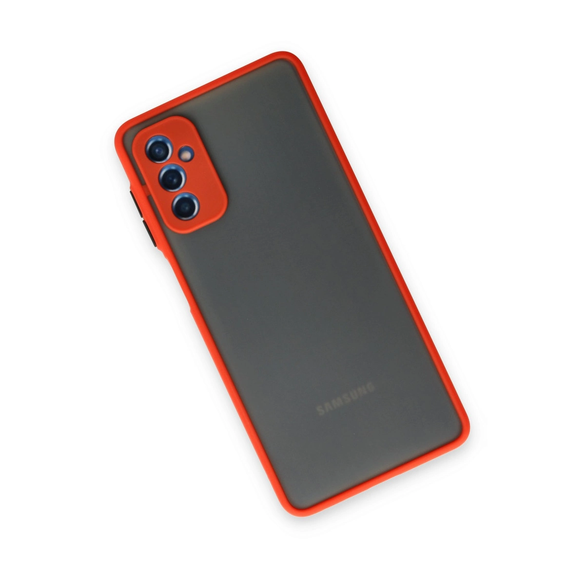 Kırmızı kenarlı ve kamera oyuntulu gri telefon kılıfı.