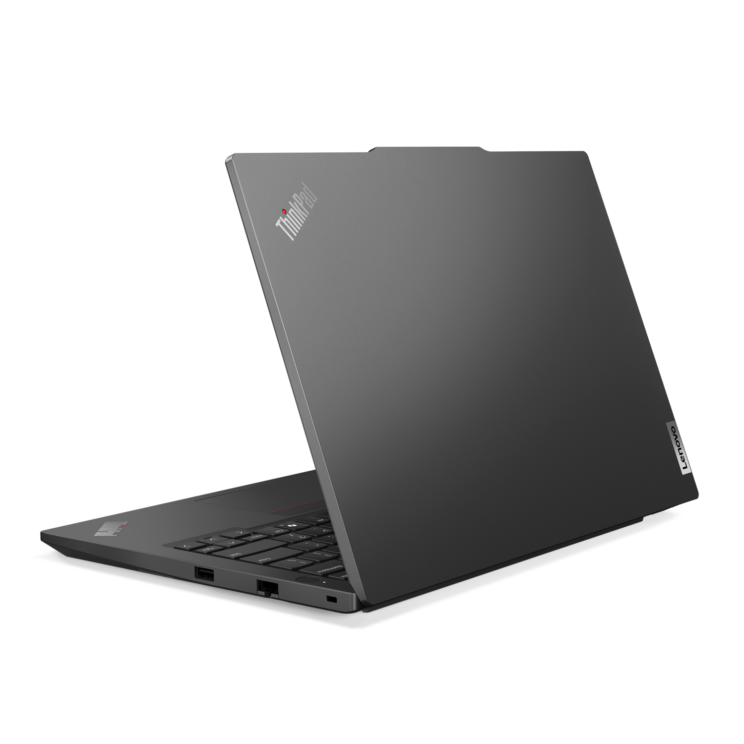 Beyaz zeminde, ThinkPad logolu kapalı, koyu renkli bir dizüstü bilgisayar.