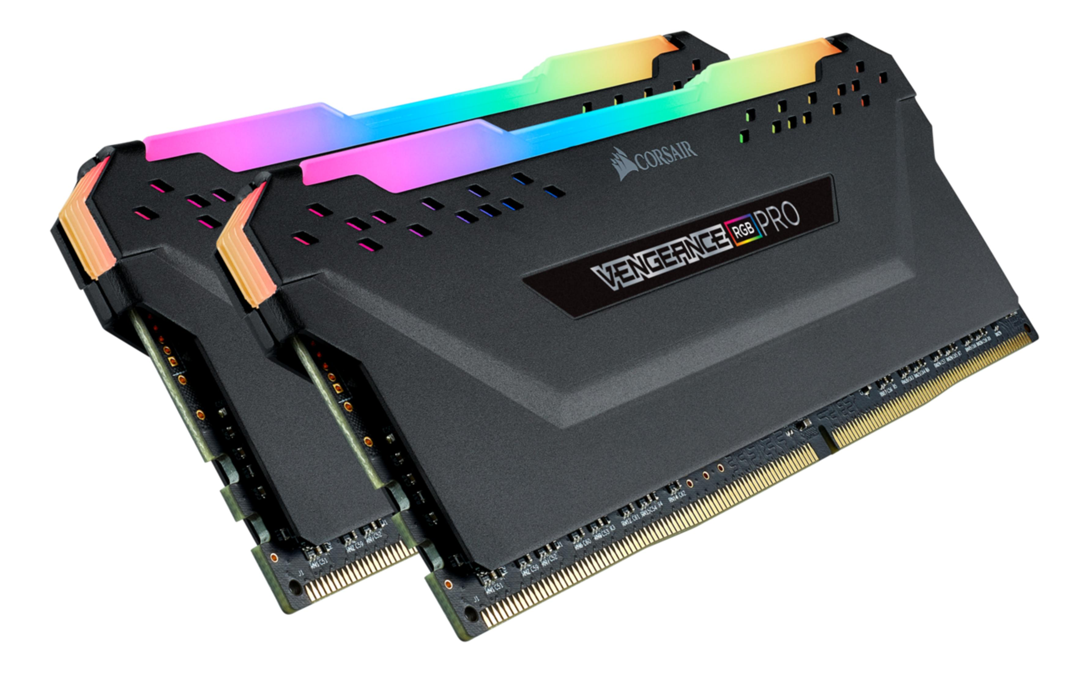 Dwa czarne moduły RAM Corsair Vengeance RGB Pro z podświetlanymi topami.