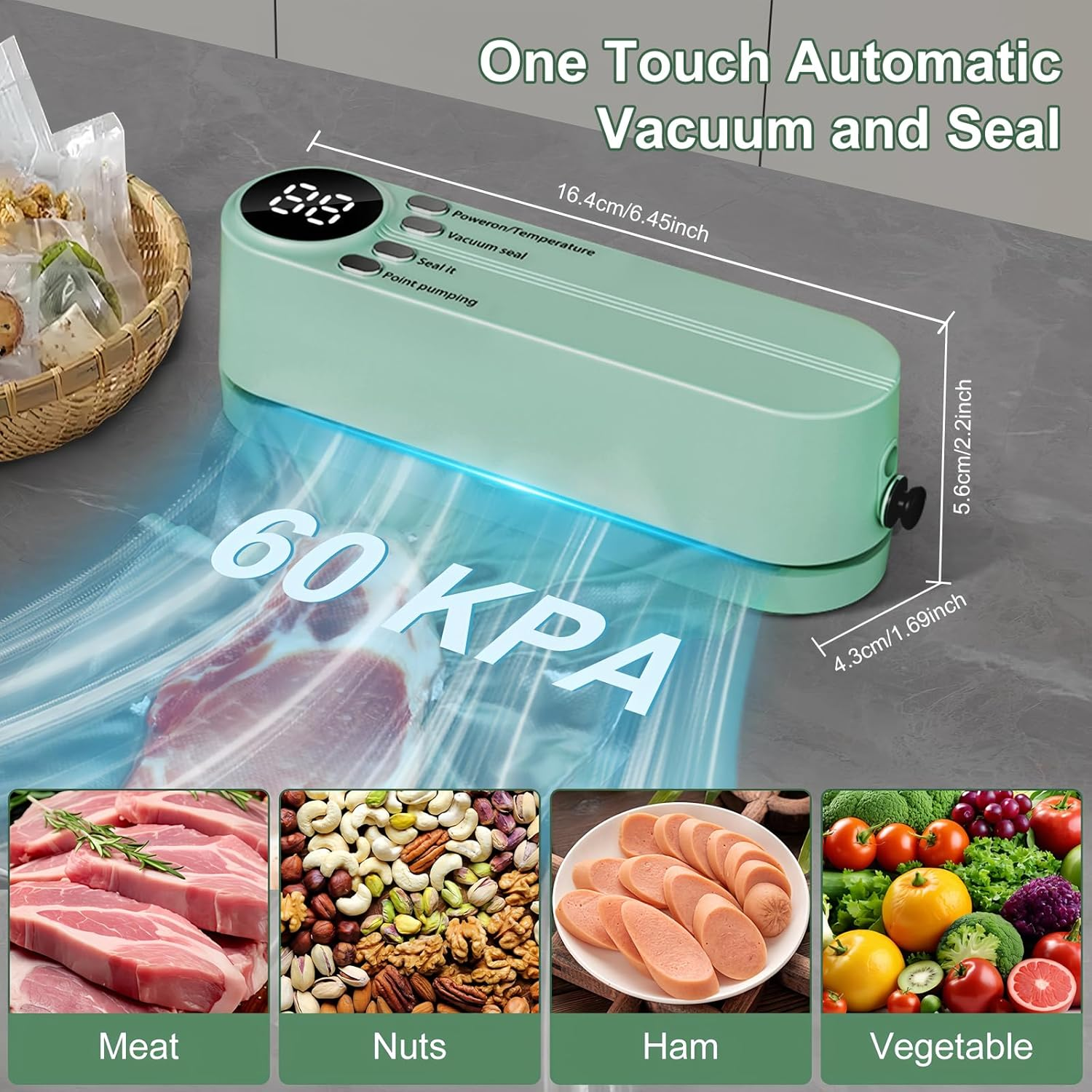 Ein grüner Vakuumierer versiegelt einen Beutel. Unten sind Fleisch, Nüsse, Schinken und Gemüse.