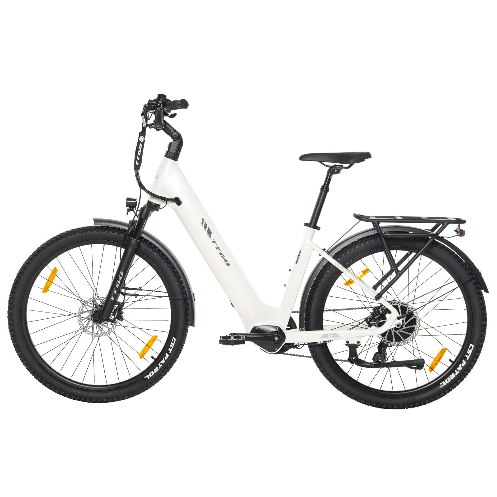 Biały rower elektryczny z czarnymi oponami, błotnikami i bagażnikiem.