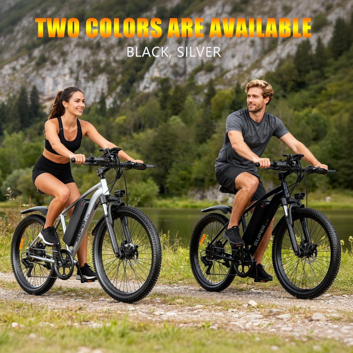 Mężczyzna i kobieta jadą na czarnych i srebrnych e-rowerach. Góry w tle.