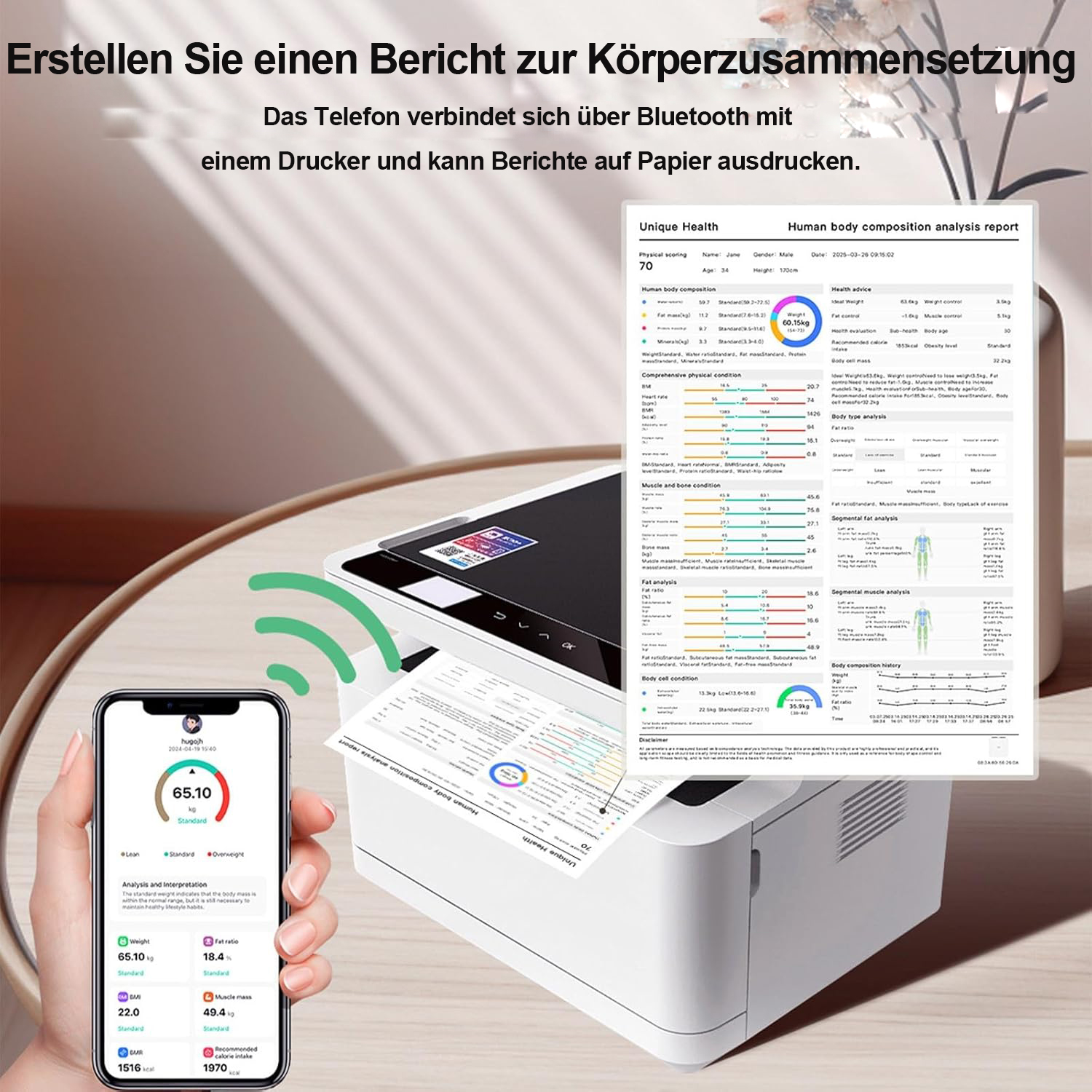 Ein Smartphone druckt einen Körperanalysebericht von einem Drucker, der über Bluetooth verbunden ist.