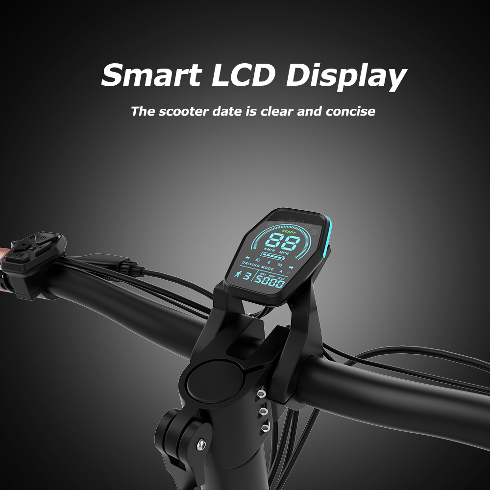 Zbliżenie kierownicy hulajnogi elektrycznej z podświetlanym wyświetlaczem LCD pokazującym prędkość.
