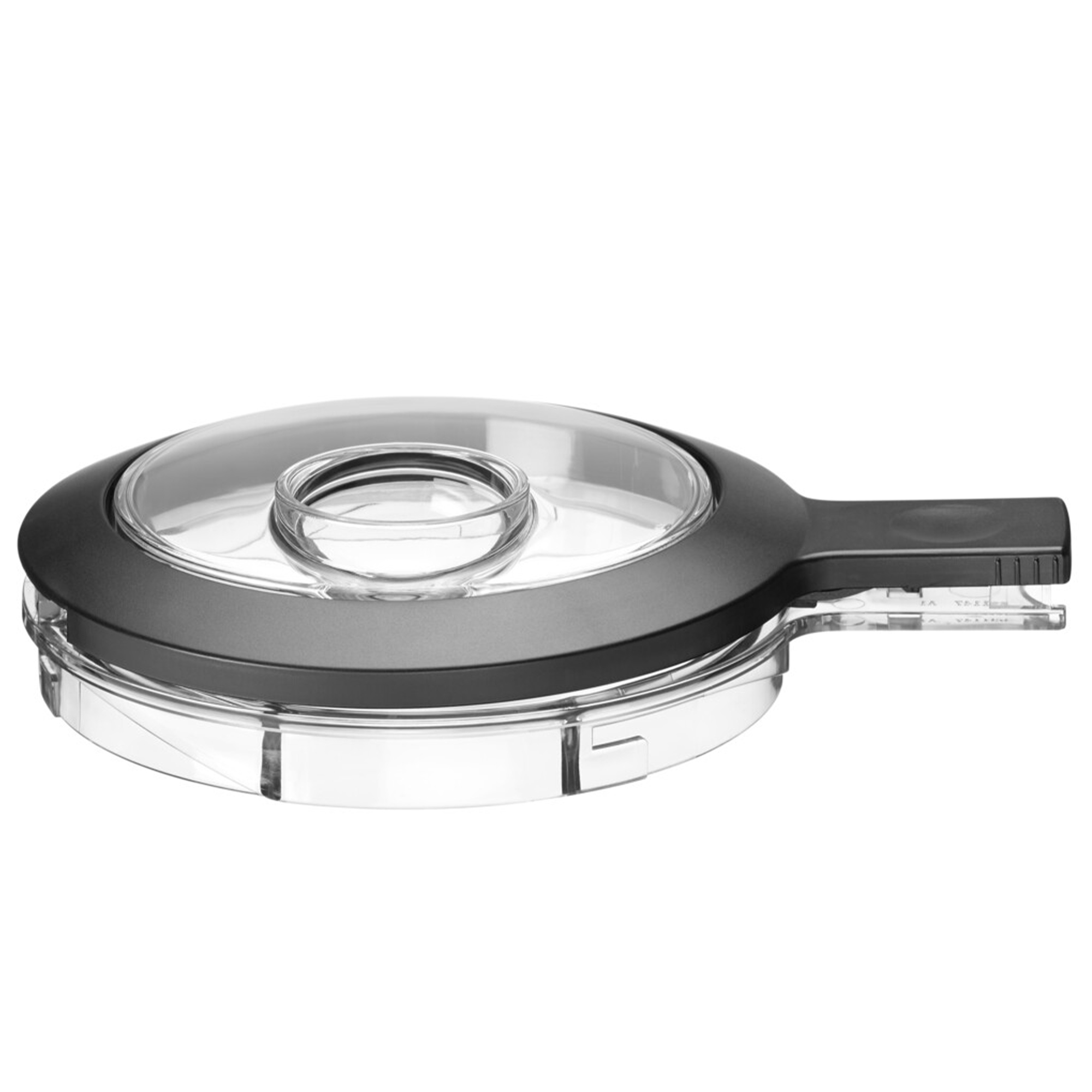 Ein transparenter Deckel mit schwarzem Griff und einer Einfüllöffnung.