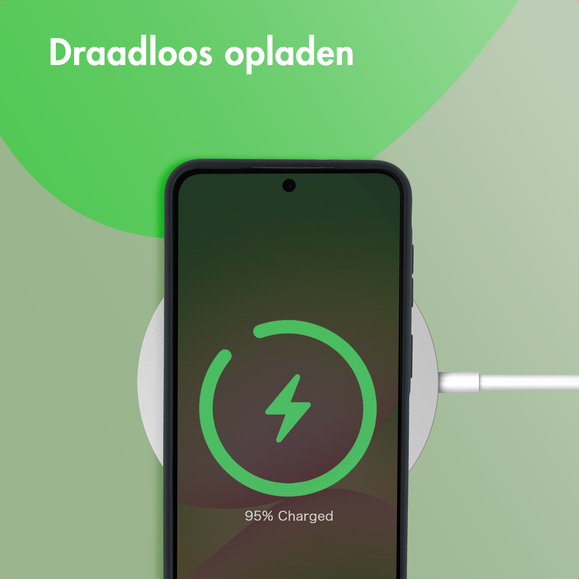 Een smartphone wordt draadloos opgeladen voor 95%. Een bliksemschichticoon is zichtbaar.