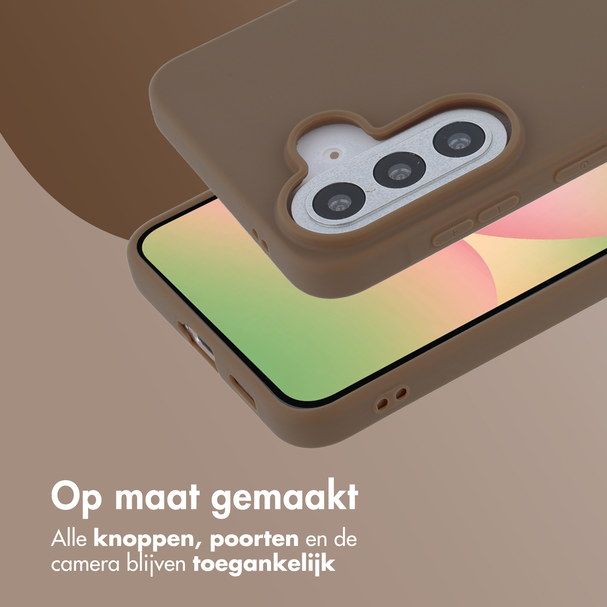 Une coque de téléphone marron sur un téléphone. Les objectifs de l'appareil photo sont visibles.
