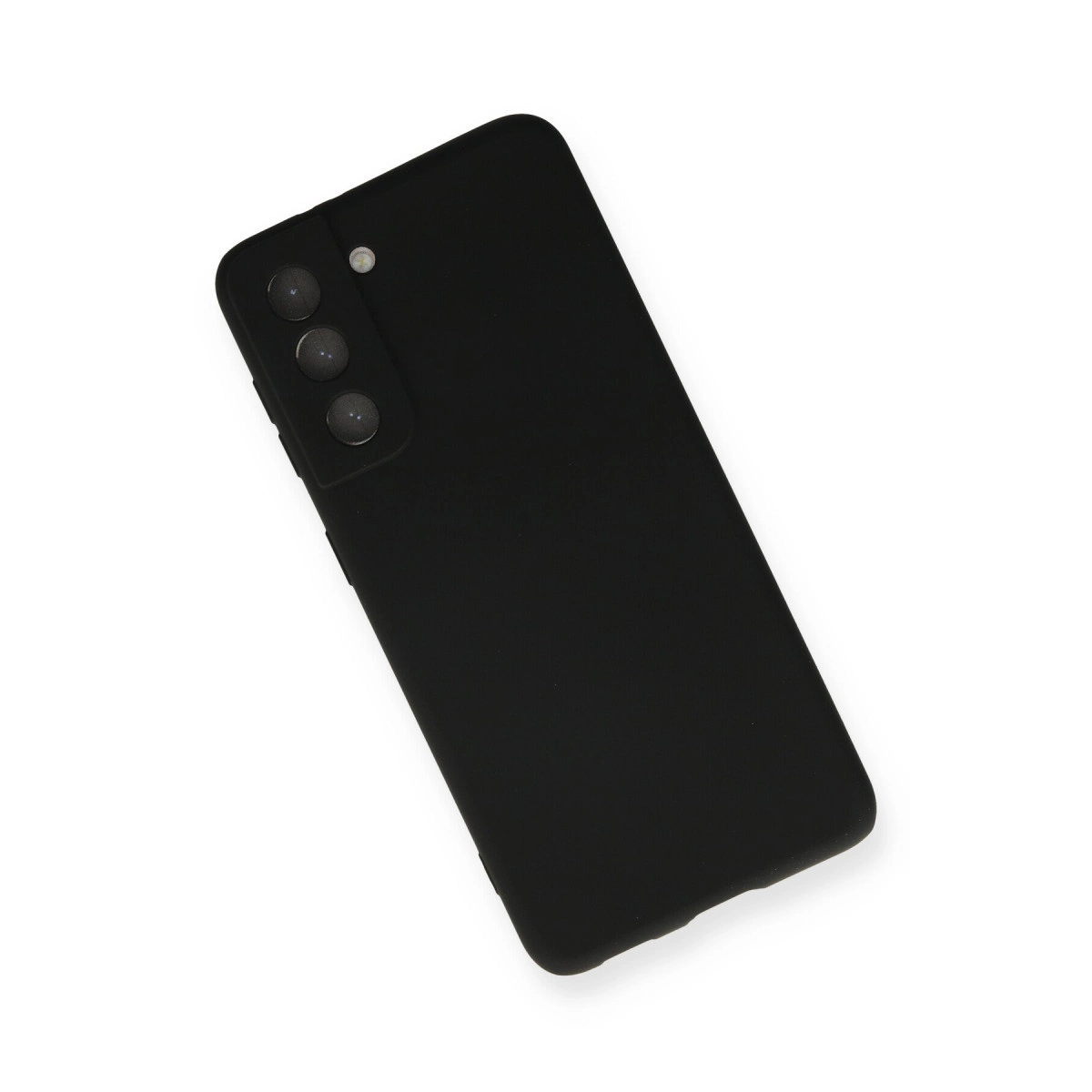 Arkada üçlü kamera kurulumuna sahip siyah akıllı telefon, beyaz zeminde.