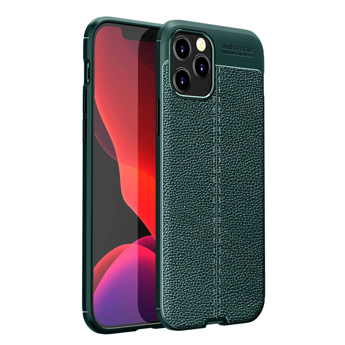 Deri dokulu, koyu yeşil telefon kılıfı ve üçlü kamera lensi.