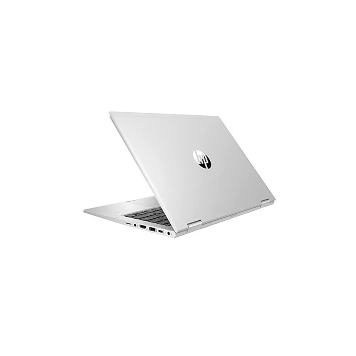 Ein silberner HP Laptop mit aufgeschlagenem Deckel auf weißem Hintergrund.