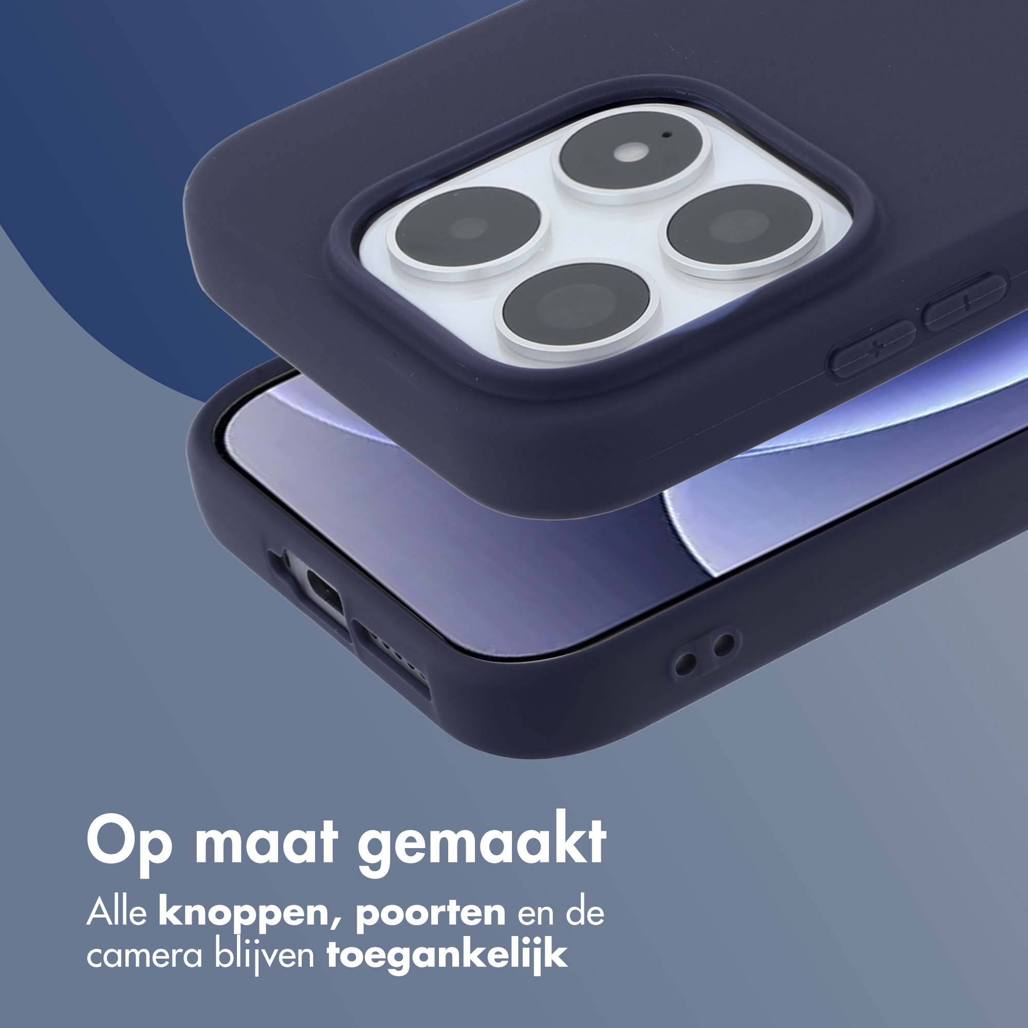 Donkerblauwe telefoonhoes met camera-uitsparing over een smartphone.