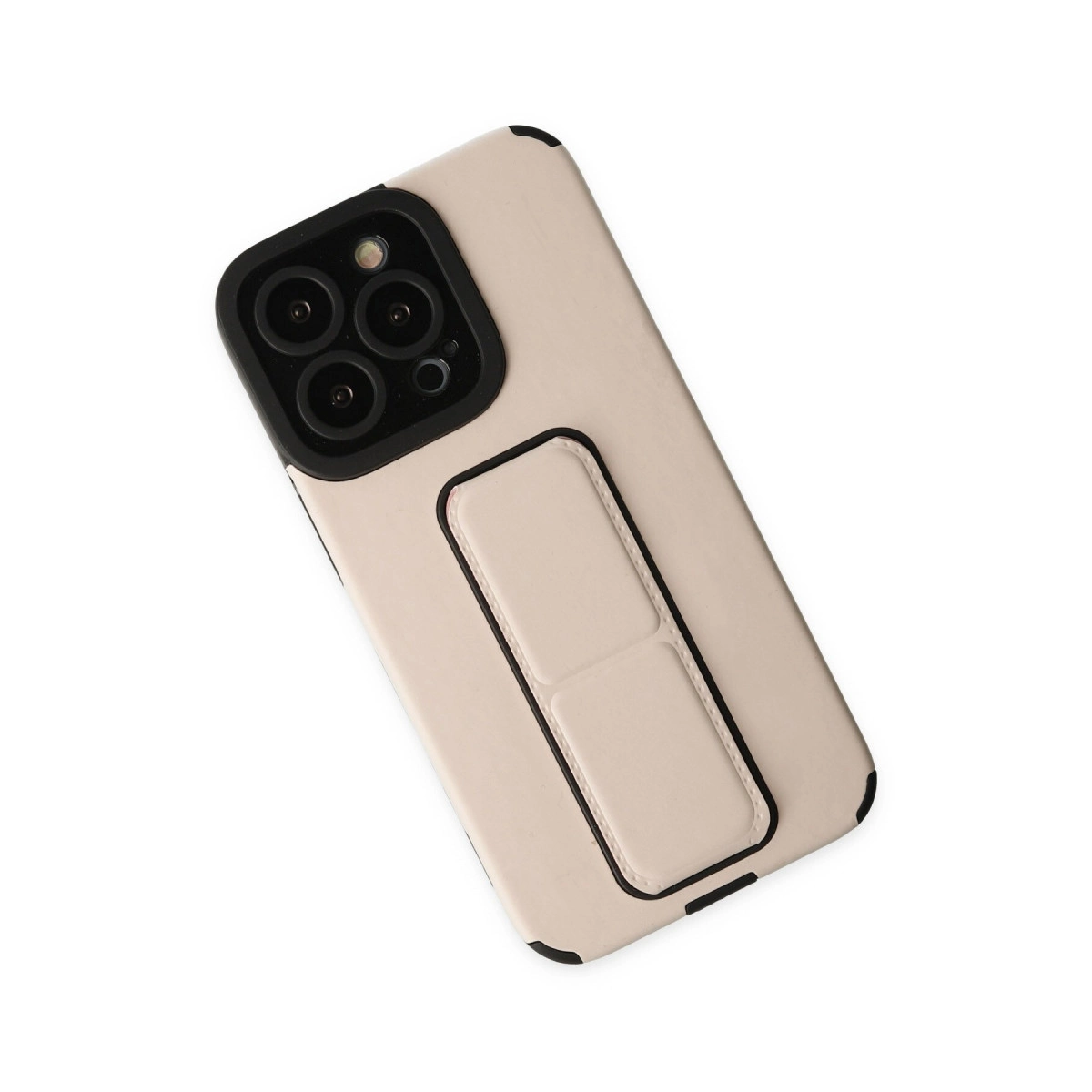 Siyah kamera modülüne ve tutamağa sahip bej iPhone kılıfı.