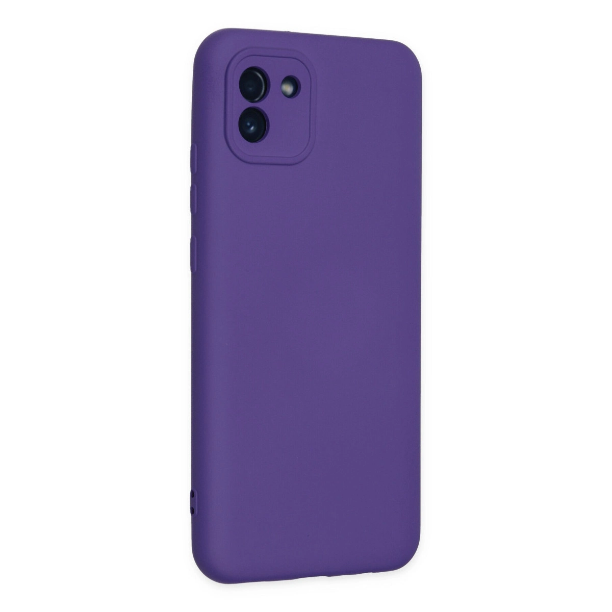 Arkasında üçlü kamera kesiği olan mor telefon kılıfı.