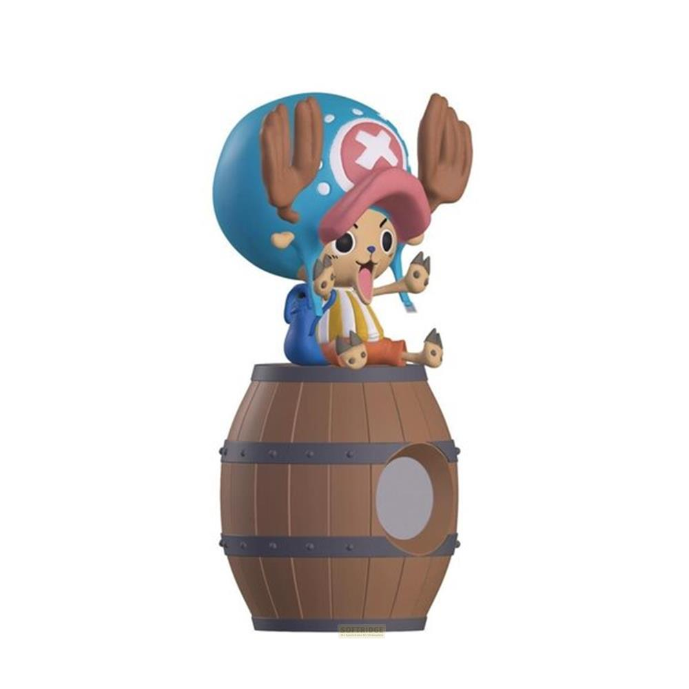 Eine Cartoon-Figur mit blauer Mütze sitzt auf einem Holzfass.