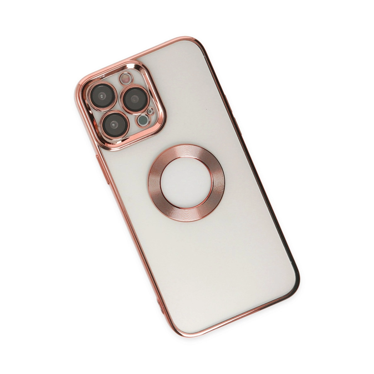 Rose altın kenarlı ve kamera lens vurgulu beyaz iPhone kılıfı.