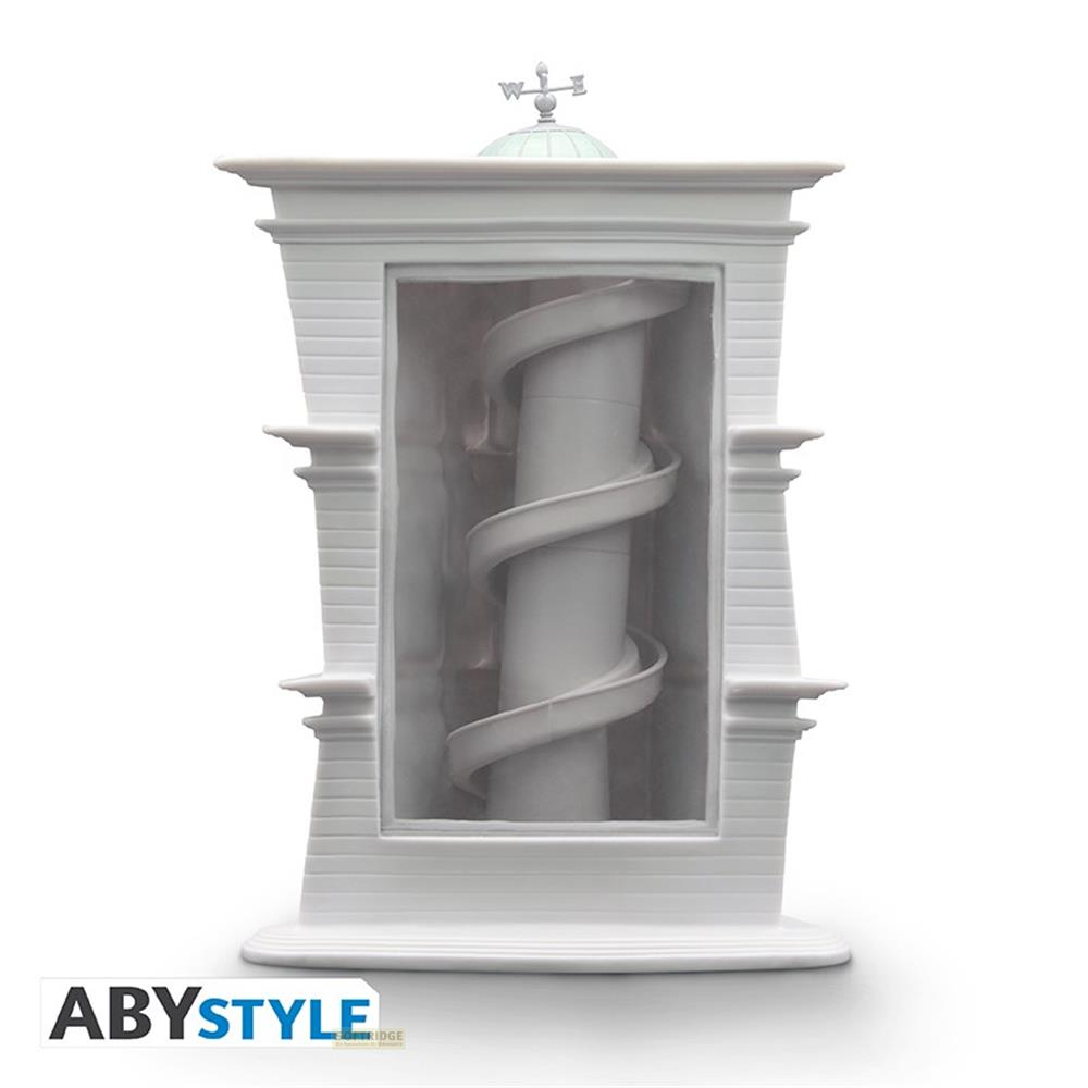 Un modelo blanco de una torre con tobogán en espiral y veleta.