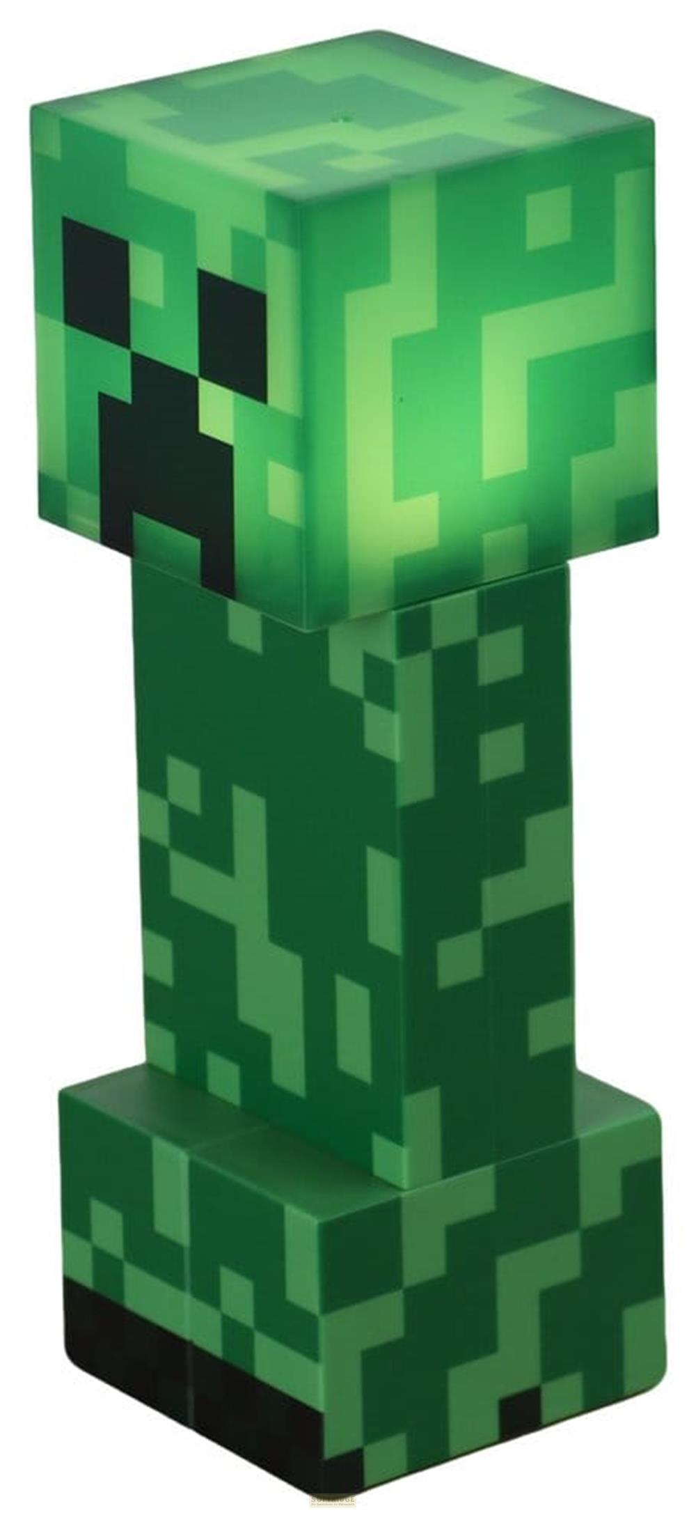Ein grüner Minecraft Creeper mit pixeligem Design steht vor weißem Hintergrund.