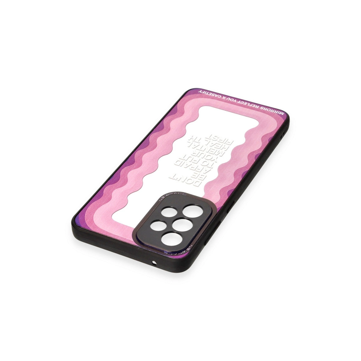 Pembe ve mor dalgalı çizgili, üzerinde "DON'T BE AFRAID TO PUT YOUR MENTAL HEALTH FIRST" yazan bir telefon kılıfı.