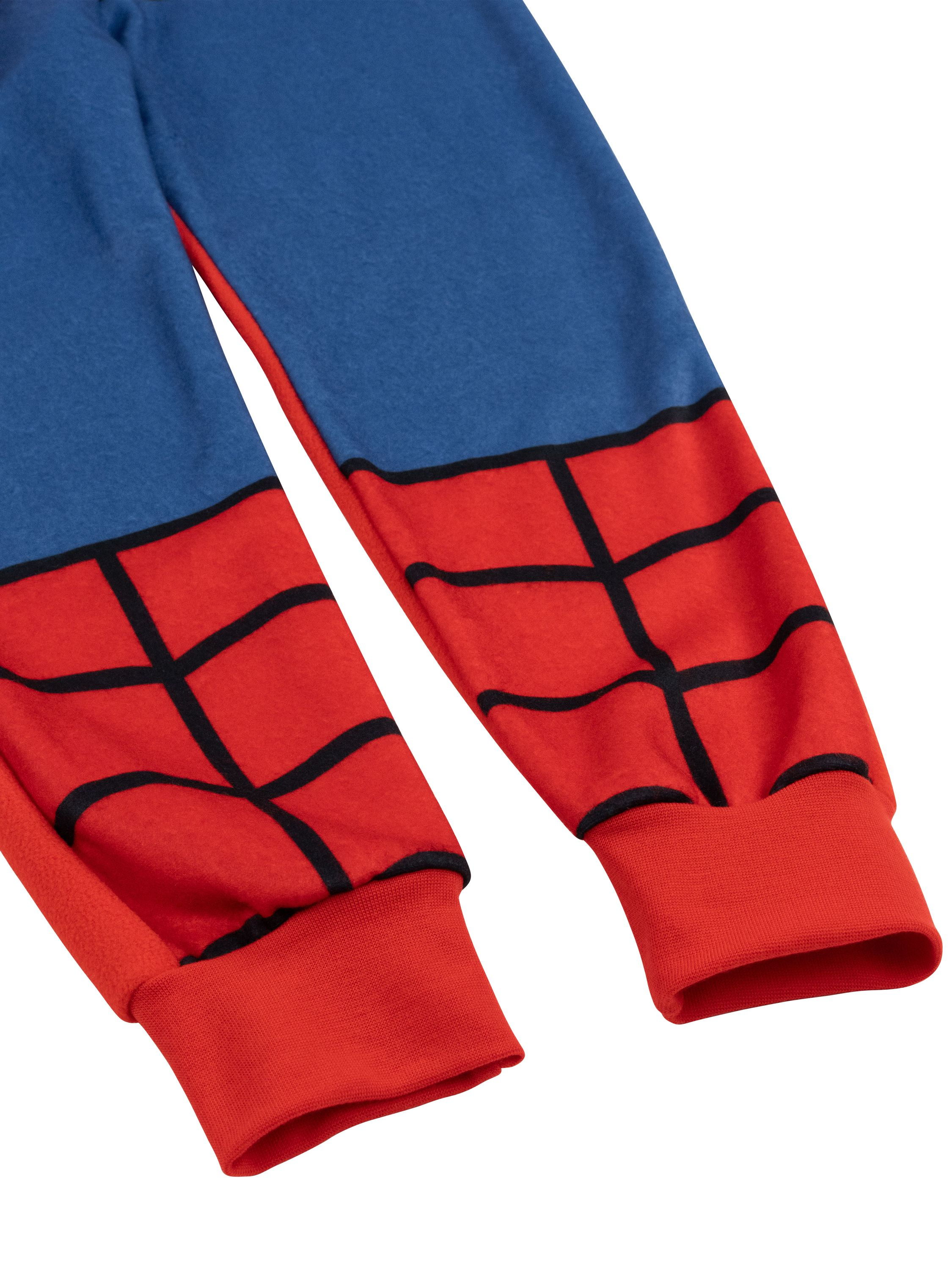 Blauer Stoff mit roten Manschetten und schwarzen Gittern.