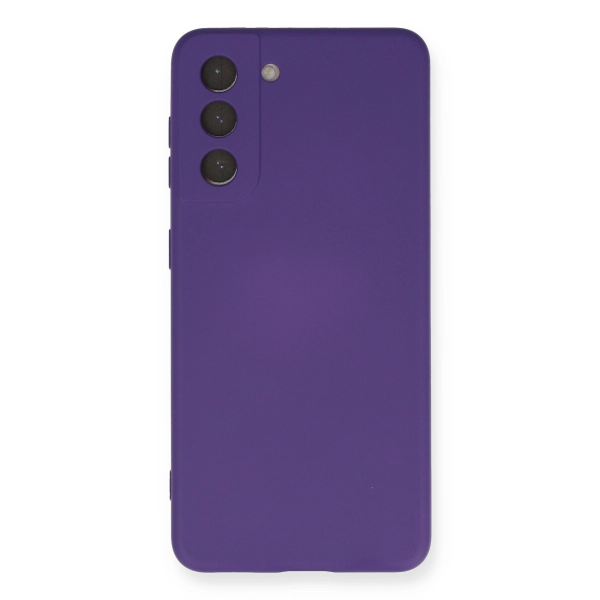 Beyaz arka plan üzerinde üç kamera lensli ve flaşlı mor telefon kılıfı.
