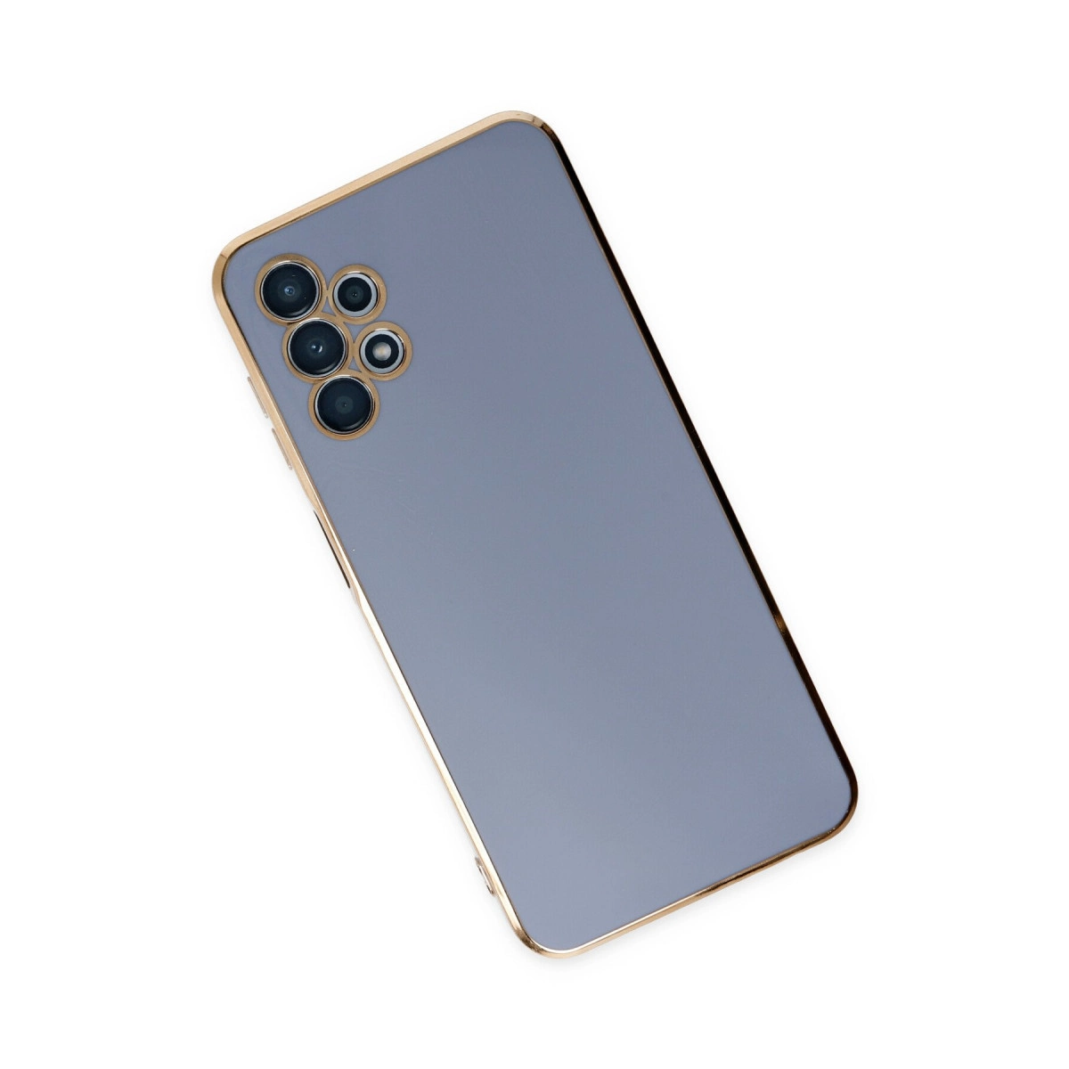 Dört kameralı, altın çerçeveli gri akıllı telefon, beyaz zeminde.