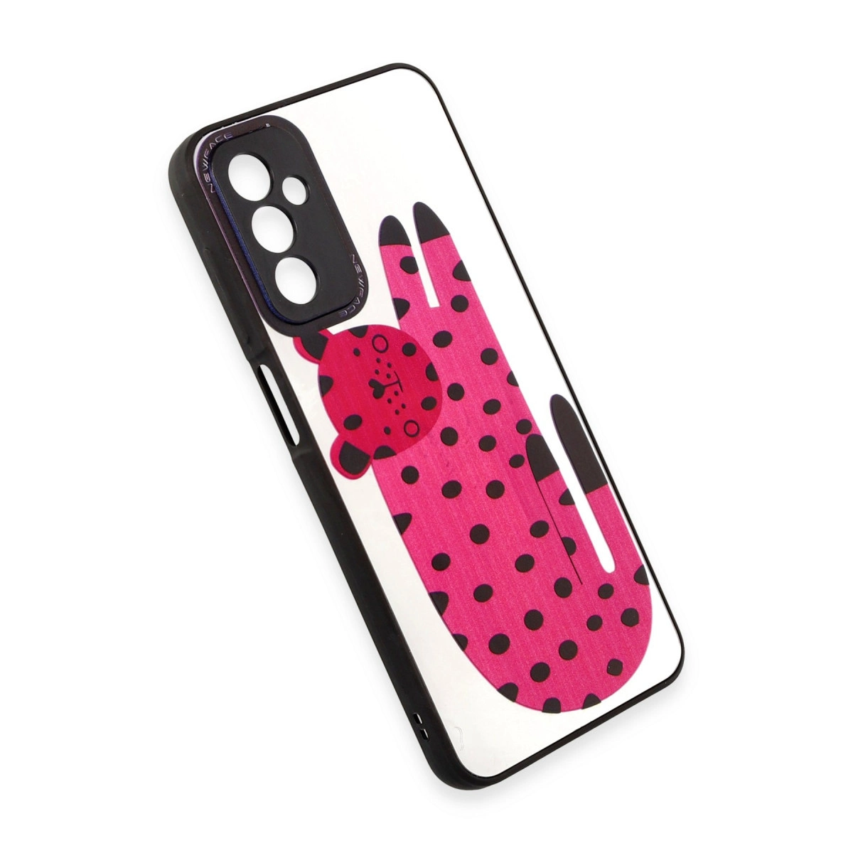 Siyah telefon kılıfı, pembe leopar desenli ve siyah noktalı.